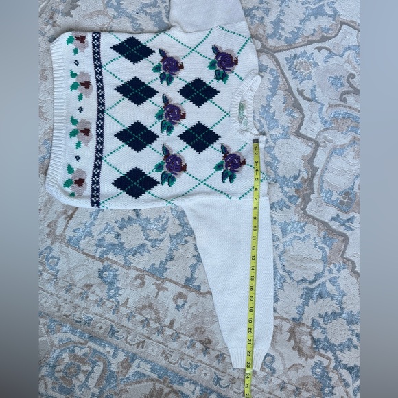 Knitted sweater with floral and diamonds pattern by Coleen’s Collectables sz L - Picture 7 of 9